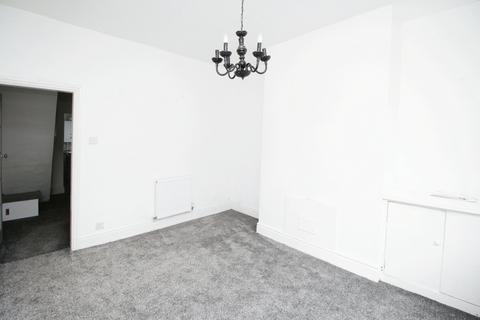 2 bedroom terraced house to rent, Grasmere Street, Manchester M12