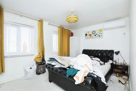 16 Foxlow Close, Rotherham, S60 8BS