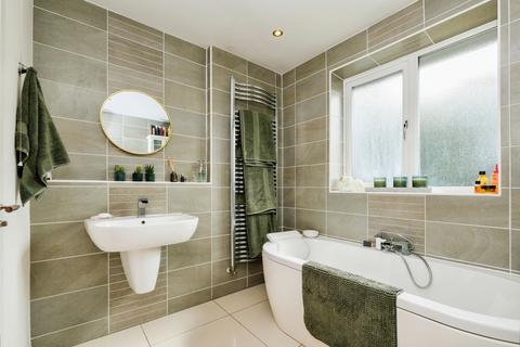 18 Belgrave Mount, Wakefield, WF1 3SB