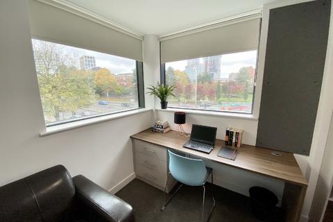 Studio to rent, Birmingham B15