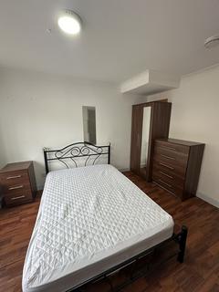 6 bedroom house share to rent, Birmingham B29