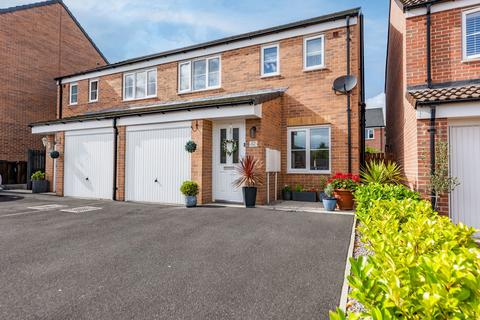 3 bedroom semi-detached house for sale, Friarwood Avenue, Pontefract WF8