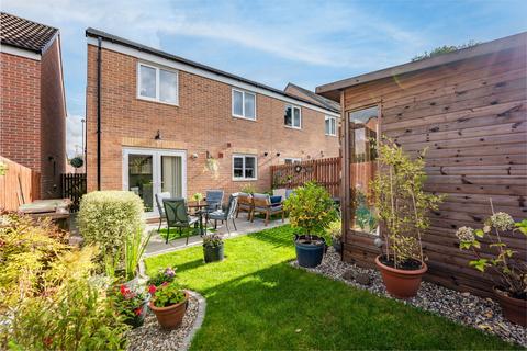 3 bedroom semi-detached house for sale, Friarwood Avenue, Pontefract WF8