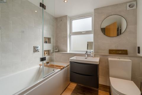 18 Albert Road, Cheltenham, GL52 2QX