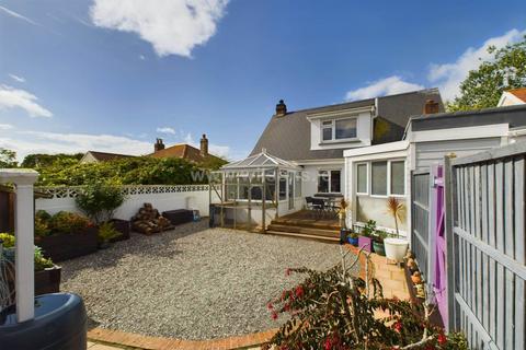 5 bedroom detached house for sale, St Saviour