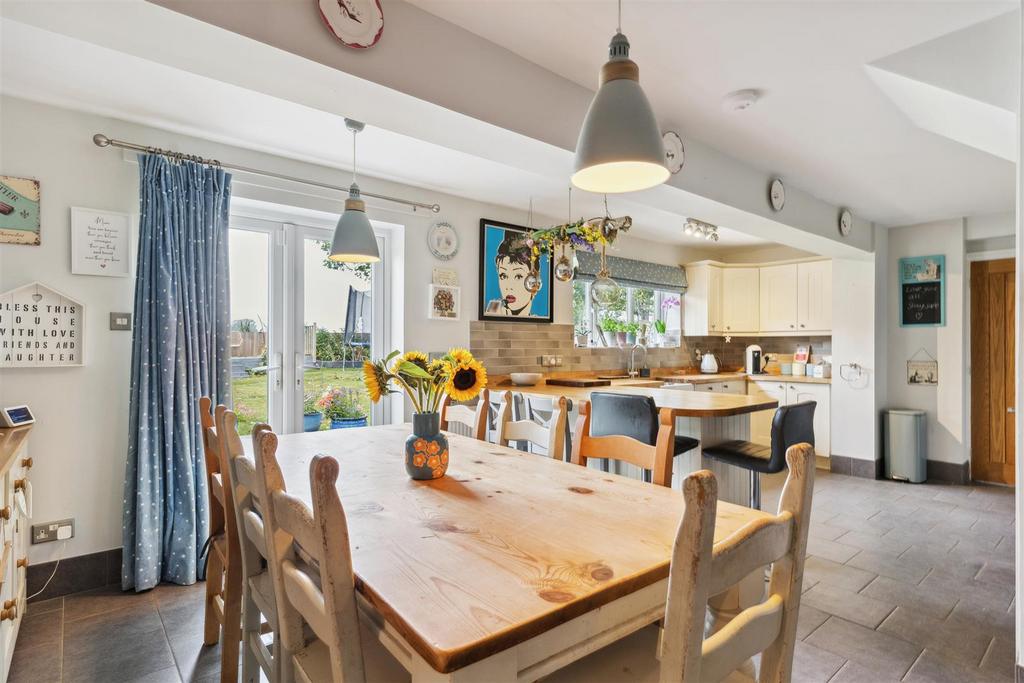 Open Plan Kitchen Diner