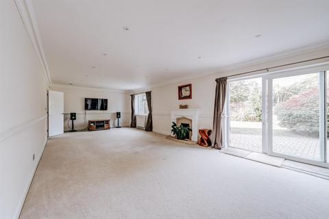 6 bedroom detached house for sale, Bushby Avenue, Rustington BN16