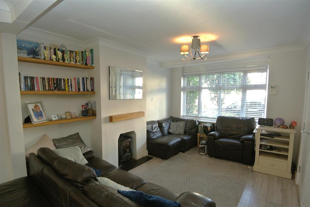 Front Room 3.JPG