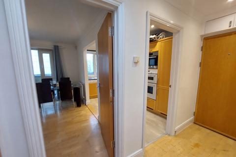 2 bedroom flat to rent, London WC2N