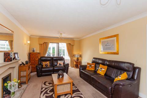 4 bedroom detached house for sale, Templecombe Drive, Bolton, Greater Manchester, BL1 7LT