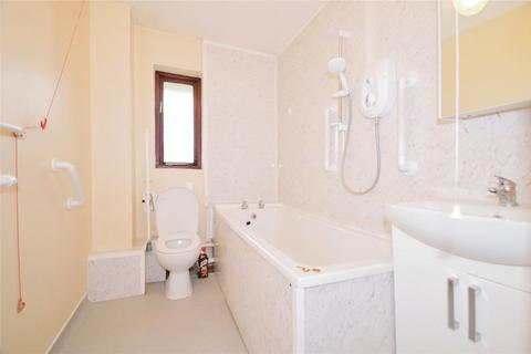 2 bedroom apartment for sale, Swan Court, Mistley, Manningtree, Essex, CO11