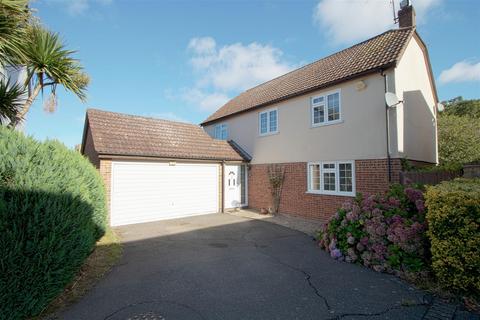 4 bedroom detached house for sale, Broome Road, Billericay CM11