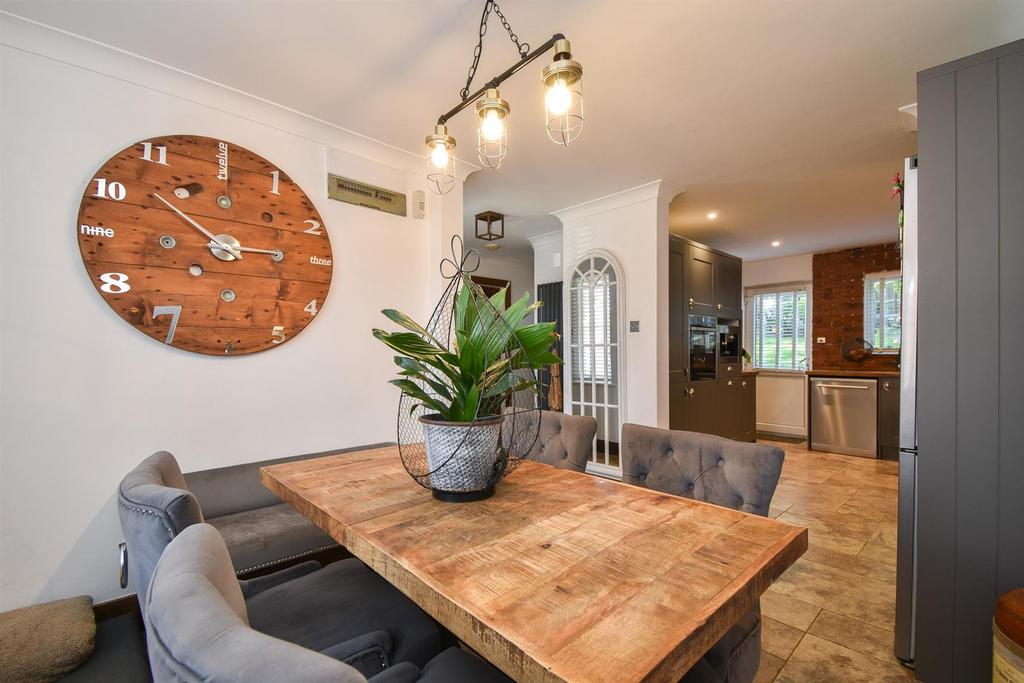 Kitchen/dining area