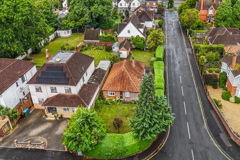 3 bedroom detached house for sale, Oak Road,  Farnborough , GU14