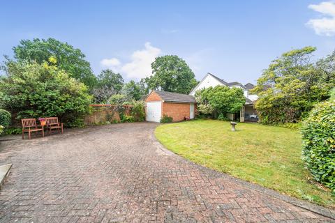 3 bedroom detached house for sale, Oak Road,  Farnborough , GU14