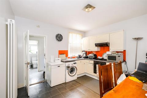 68 Acacia Road, Walthamstow, London, E17 8BW