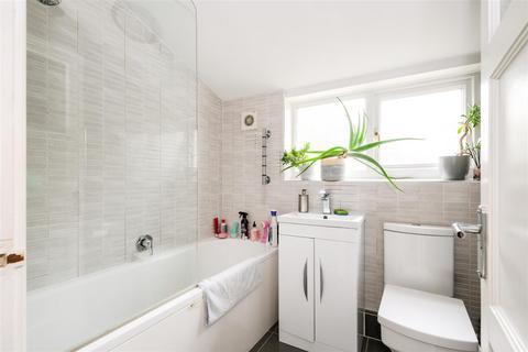 68 Acacia Road, Walthamstow, London, E17 8BW