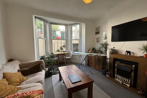 1 bedroom flat to rent, Warleigh Road, Brighton