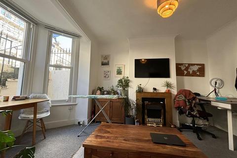 1 bedroom flat to rent, Warleigh Road, Brighton