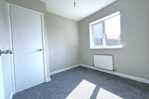 2 bedroom flat to rent, Grayshott Close, Birmingham, West Midlands, B23