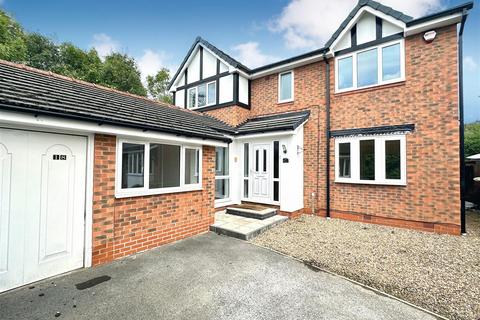 4 bedroom detached house to rent, Fox Grove, Warmsworth