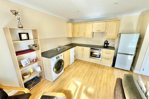 1 bedroom apartment for sale, Burlington Road, Portishead.