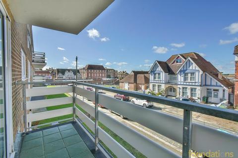 2 bedroom flat for sale, Clifford Road, Bexhill-on-Sea, TN40