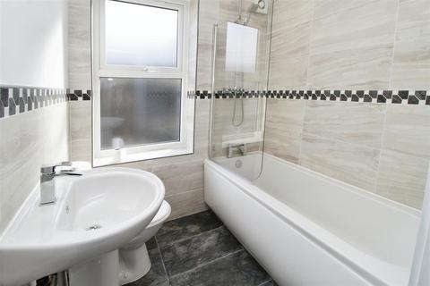 114 Beacon Road, Wibsey, Bradford, BD6 3EU