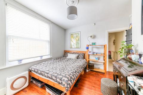 2 bedroom maisonette for sale, Queen Mary Road, London, SE19