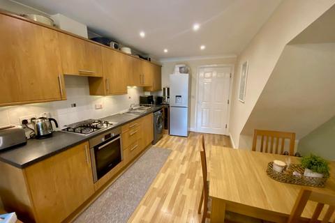 3 bedroom townhouse for sale, Spring Place Court, Mirfield