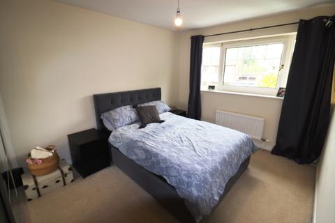 4 Bramhall Rise, Northampton, NN5 6XH
