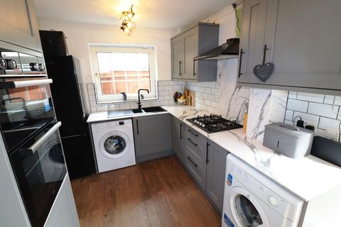 4 Bramhall Rise, Northampton, NN5 6XH