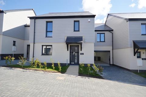 4 bedroom link detached house for sale, Shortlanesend, Truro