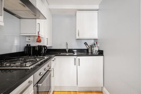 2 bedroom flat for sale, Fulham Road, London, SW10