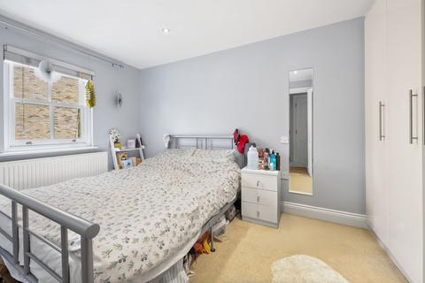 2 bedroom flat for sale, Fulham Road, London, SW10