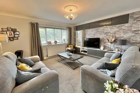 3 bedroom townhouse for sale, Copper Beech Drive, Glossop