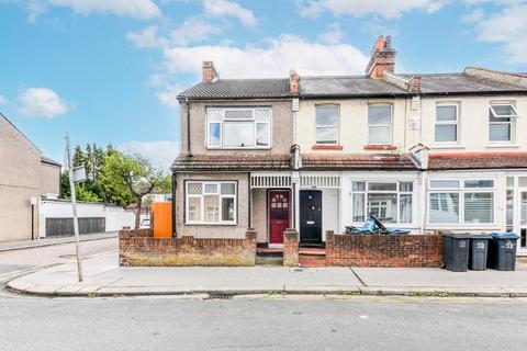 3 bedroom end of terrace house for sale, Lakehall Road, Thornton Heath, CR7