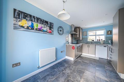 3 bedroom semi-detached house for sale, Fleece Close, Andover, SP11 6UP