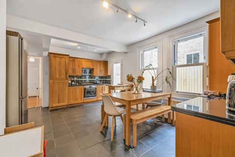 3 bedroom flat for sale, Valley Road, Streatham