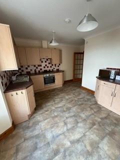 Kitchen 1.jpg