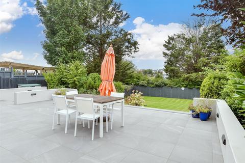 10 Cumberland Avenue, Broadstairs, CT10 1HU