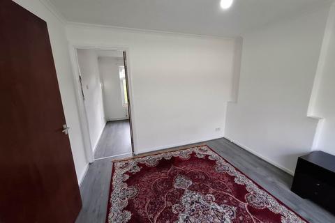 3 bedroom end of terrace house for sale, Spring Glen, Hatfield