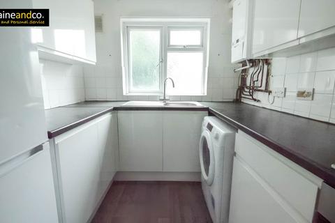 3 bedroom end of terrace house for sale, Spring Glen, Hatfield