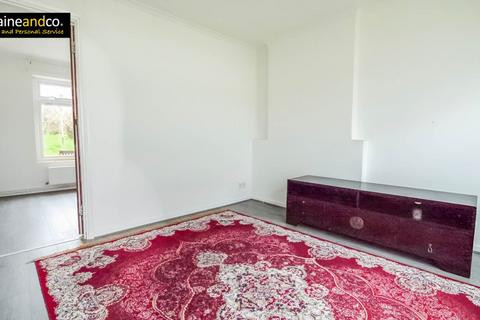 3 bedroom end of terrace house for sale, Spring Glen, Hatfield