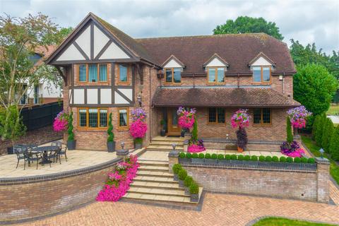 5 bedroom detached house for sale, Malvern Road, Powick, Worcester