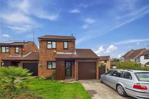 2 bedroom detached house to rent, Gainsborough Drive, Lawford, Manningtree, Essex, CO11