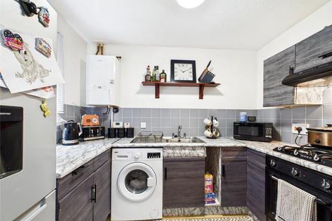 2 bedroom detached house to rent, Gainsborough Drive, Lawford, Manningtree, Essex, CO11