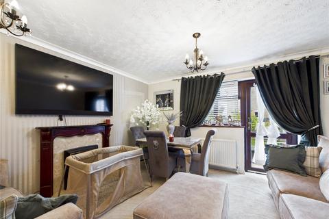 2 bedroom detached house to rent, Gainsborough Drive, Lawford, Manningtree, Essex, CO11