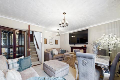 2 bedroom detached house to rent, Gainsborough Drive, Lawford, Manningtree, Essex, CO11