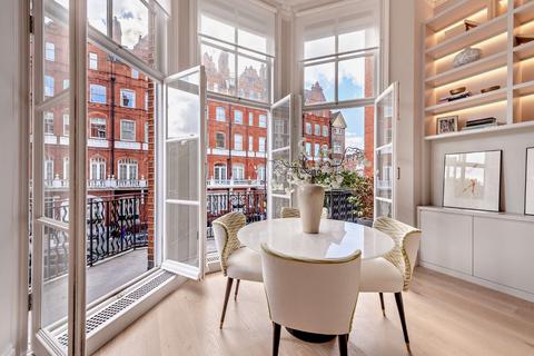 2 bedroom flat for sale, Pont Street, London